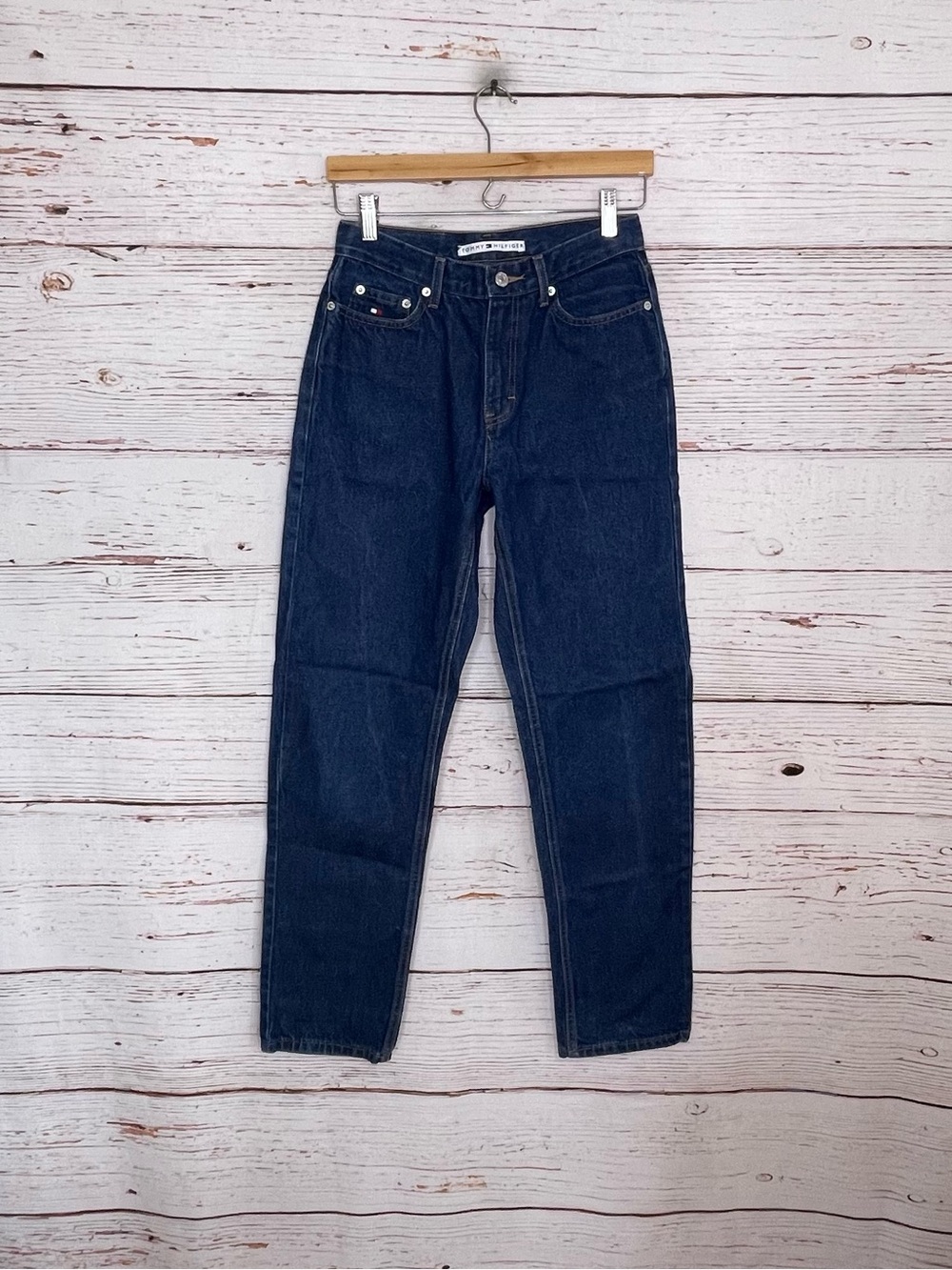 LIKE NEW Tommy Hilfiger vintage high waisted 100% cotton mom jeans